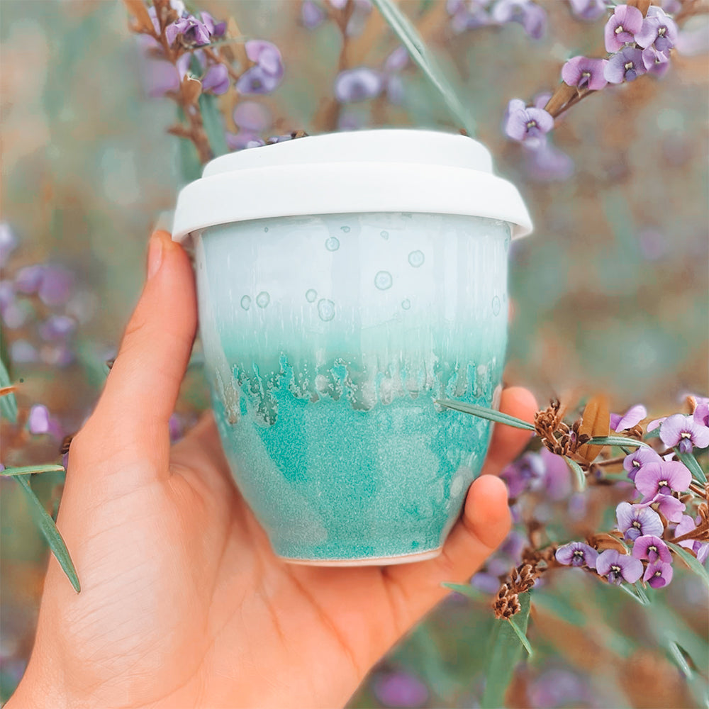 Ocean Jasper Travel Cup Moodshot 6oz In Hand