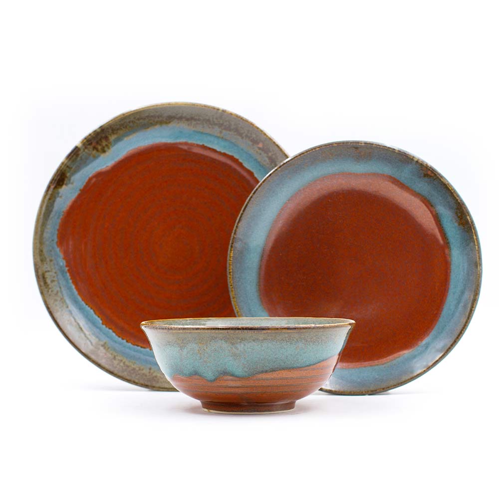 Green and rust red three piece Tableware dinner set